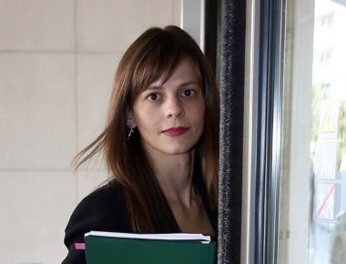 Νέο ν/σ για αδήλωτη εργασία και επίδομα σε ελεύθερους επαγγελματίες